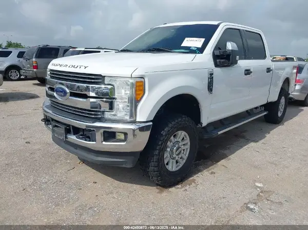 1FT7W2B68HEC85264 2017 FORD F250 - Image 2