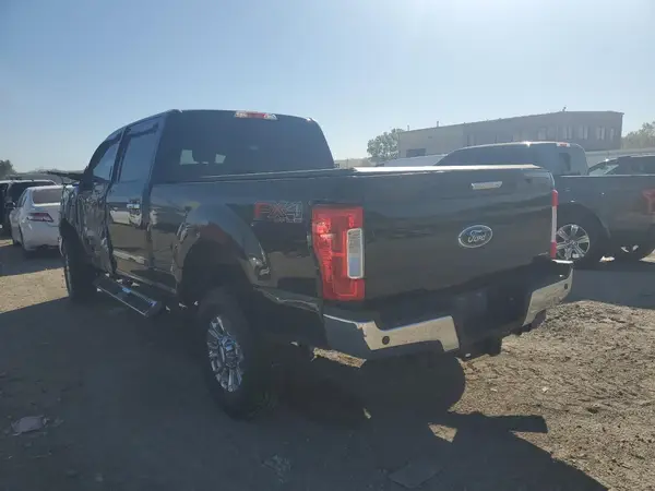 1FT7W2B68HED17419 2017 FORD F250 - Image 2