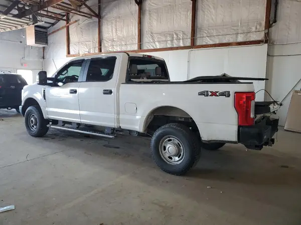 1FT7W2B68HEE27189 2017 FORD F250 - Image 2