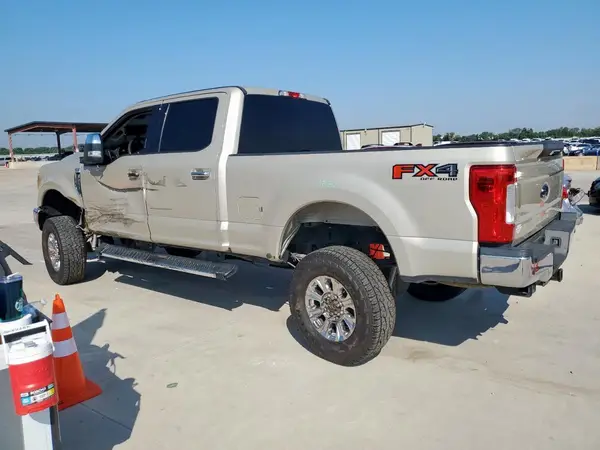 1FT7W2B68HEF30774 2017 FORD F250 - Image 2