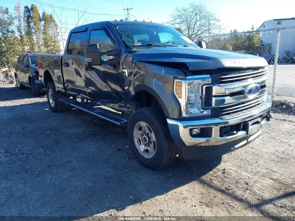 1FT7W2B68JEB24628 2018 FORD F250 - Image 1