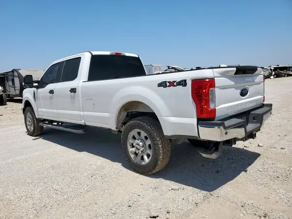1FT7W2B68JEB73151 2018 FORD F250 - Image 2