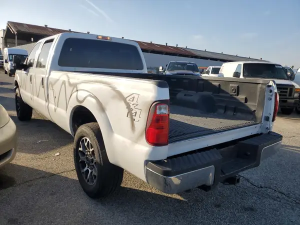 1FT7W2B69GED12390 2016 FORD F250 - Image 2