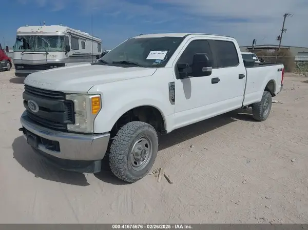 1FT7W2B69HED25657 2017 FORD F250 - Image 2