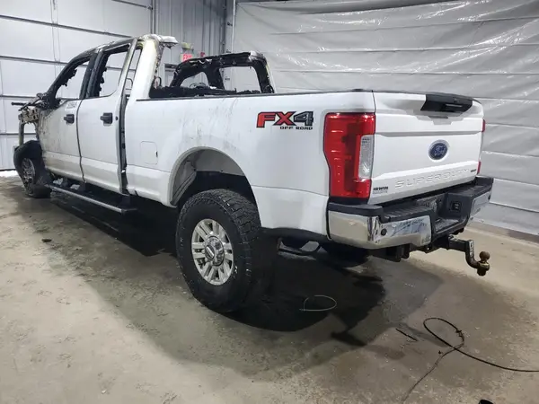 1FT7W2B69HEE29842 2017 FORD F250 - Image 2