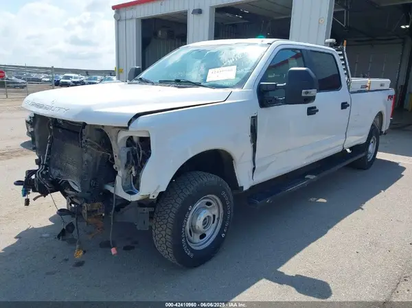 1FT7W2B69KED56754 2019 FORD F250 - Image 2
