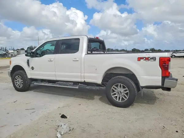 1FT7W2B6XHEC21842 2017 FORD F250 - Image 2