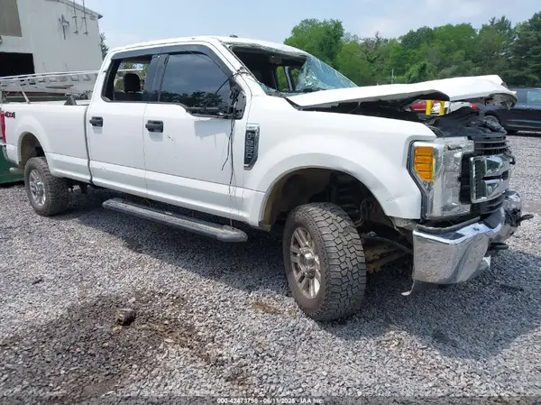 1FT7W2B6XHED69215 2017 FORD F250 - Image 1