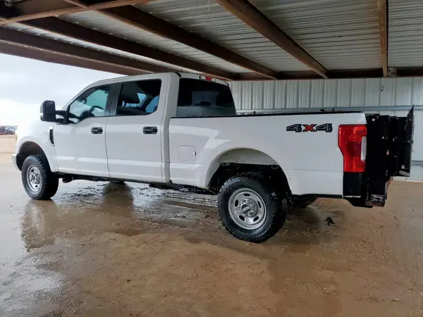 1FT7W2B6XHEE08322 2017 FORD F250 - Image 2