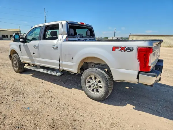 1FT7W2B6XHEE81710 2017 FORD F250 - Image 2