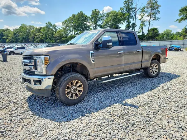 1FT7W2B6XJEB15493 2018 FORD F250 - Image 1