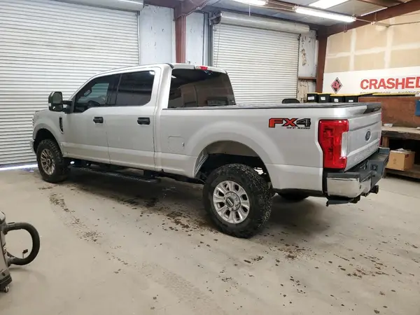 1FT7W2B6XJEC62624 2018 FORD F250 - Image 2