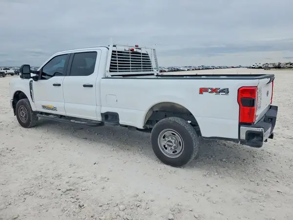 1FT7W2BA2PEE17602 2023 FORD F250 - Image 2