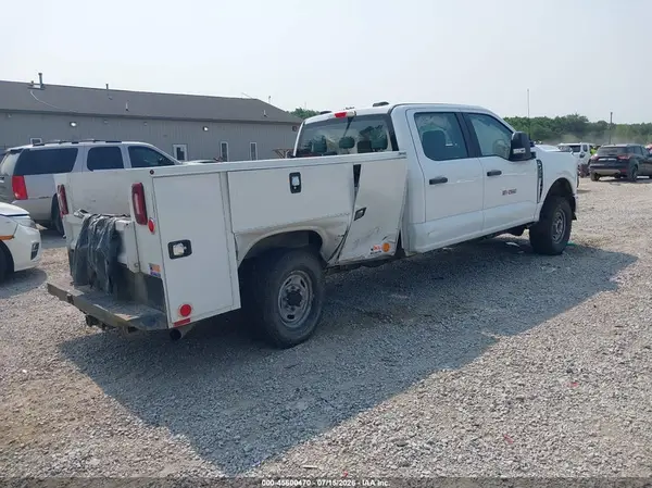 2024 FORD F250 IAAI lot 45600470 auction photo 4