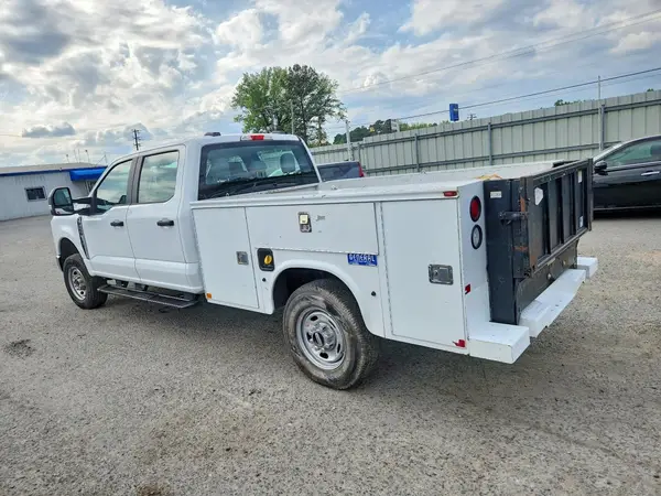 1FT7W2BA7REC43450 2024 FORD F250 - Image 2