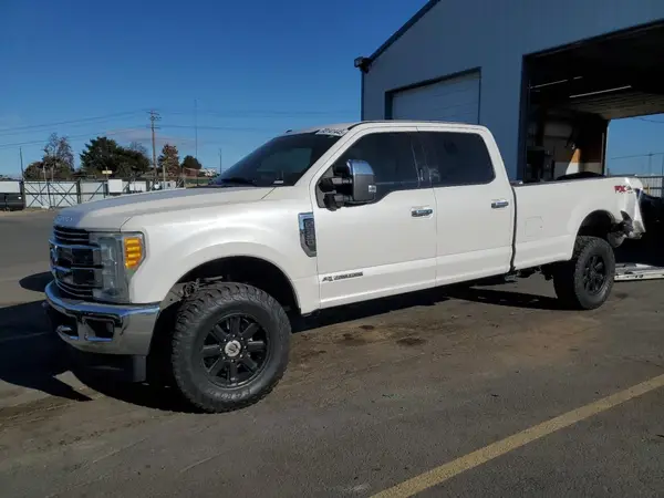1FT7W2BT0HEB13932 2017 FORD F250 - Image 1