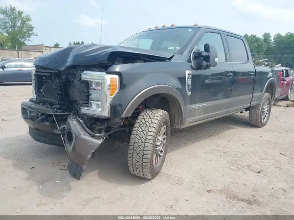 1FT7W2BT0HEC35982 2017 FORD F250 - Image 2