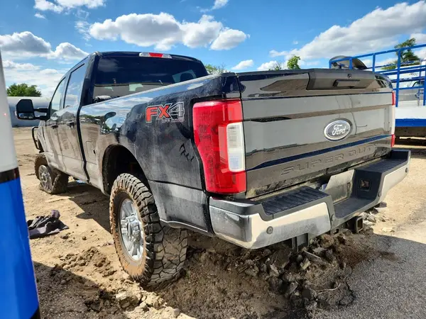 1FT7W2BT0JEB56995 2018 FORD F250 - Image 2