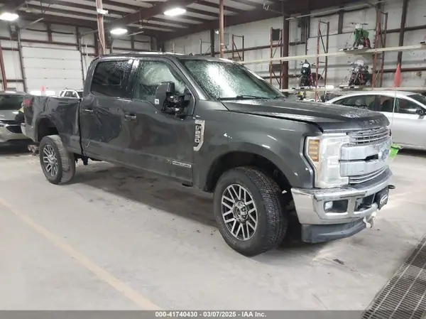 1FT7W2BT0JEB71240 2018 FORD F250 - Image 1