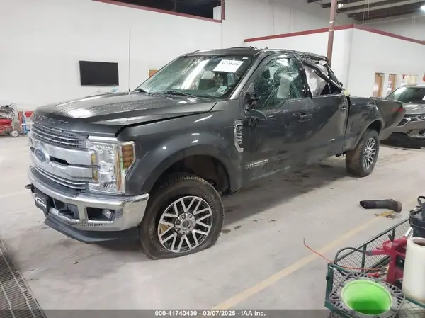 1FT7W2BT0JEB71240 2018 FORD F250 - Image 2