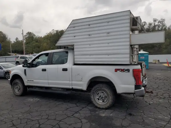 1FT7W2BT1HEC68571 2017 FORD F250 - Image 2