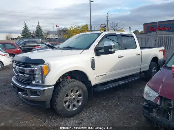 1FT7W2BT1HED96552 2017 FORD F250 - Image 2