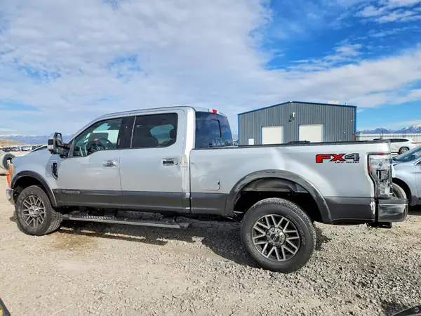 1FT7W2BT1HEF11960 2017 FORD F250 - Image 2