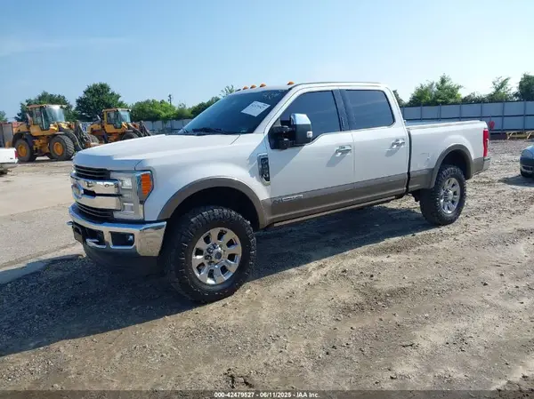 1FT7W2BT1JEB62868 2018 FORD F250 - Image 2