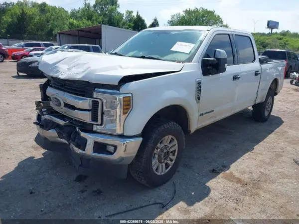 1FT7W2BT1KED48010 2019 FORD F250 - Image 2