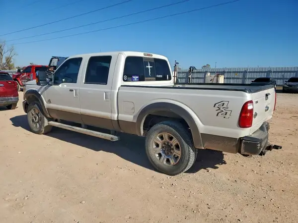 1FT7W2BT2GEB40130 2016 FORD F250 - Image 2