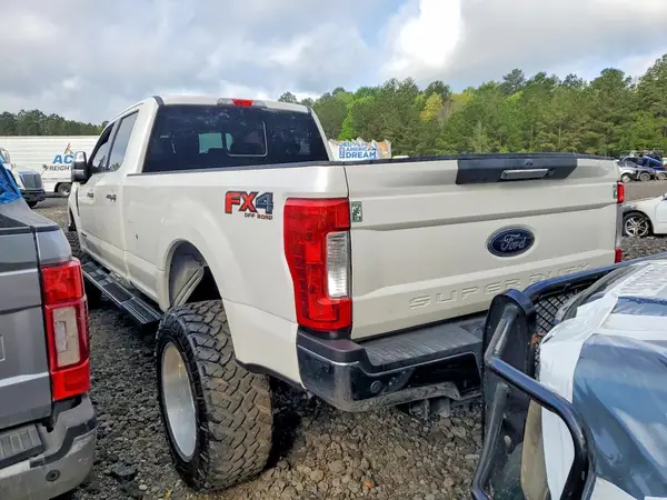 1FT7W2BT2HEB28142 2017 FORD F250 - Image 2