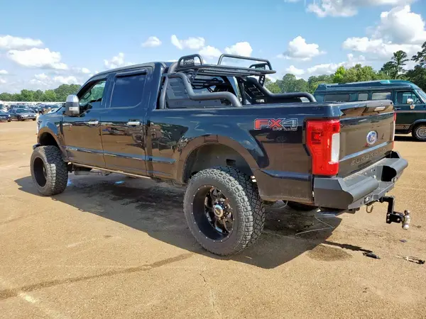 1FT7W2BT2JEB18667 2018 FORD F250 - Image 2
