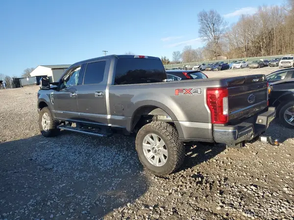 1FT7W2BT2JEB62944 2018 FORD F250 - Image 2