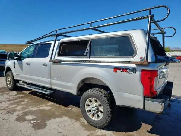1FT7W2BT2JEB89383 2018 FORD F250 - Image 2
