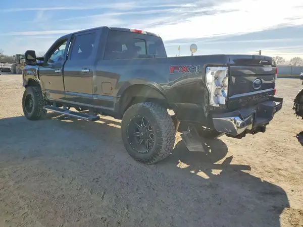 1FT7W2BT2JEC40431 2018 FORD F250 - Image 2