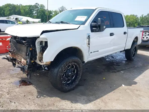 1FT7W2BT2JEC44026 2018 FORD F250 - Image 2