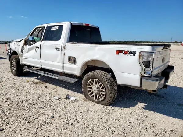 1FT7W2BT2KED82568 2019 FORD F250 - Image 2