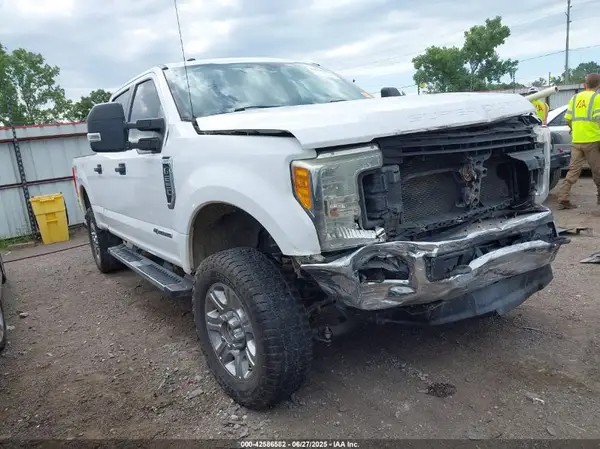 1FT7W2BT3HEC67258 2017 FORD F250 - Image 1