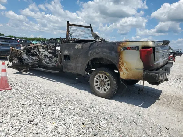 1FT7W2BT3HEF19638 2017 FORD F250 - Image 2