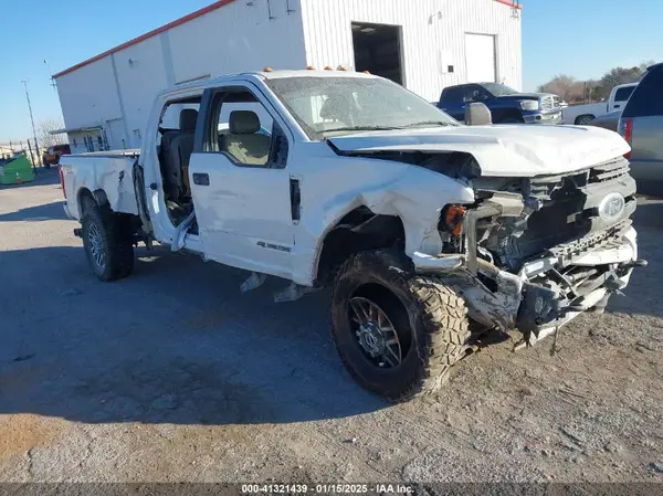 1FT7W2BT3HEF21695 2017 FORD F250 - Image 1