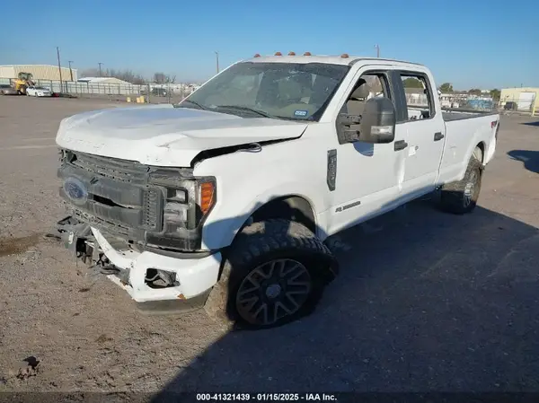1FT7W2BT3HEF21695 2017 FORD F250 - Image 2