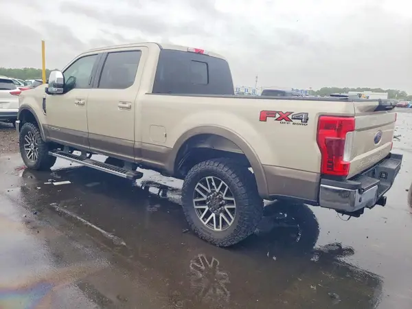1FT7W2BT3JEB18161 2018 FORD F250 - Image 2