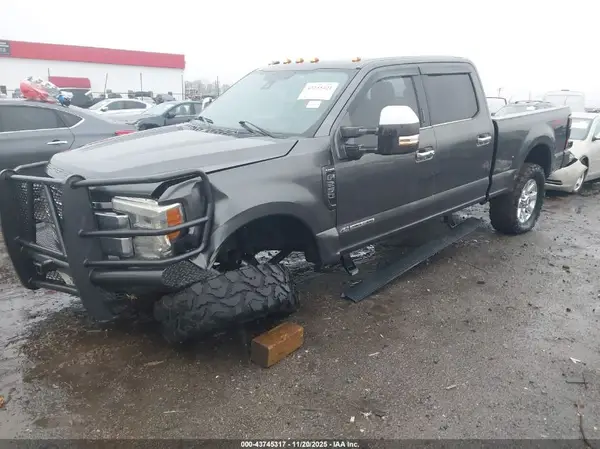 1FT7W2BT4HEB51261 2017 FORD F250 - Image 2