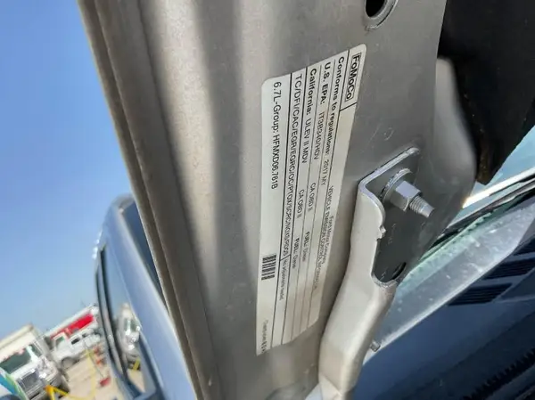 1FT7W2BT4HEB64902 2017 FORD F250 - Image 2