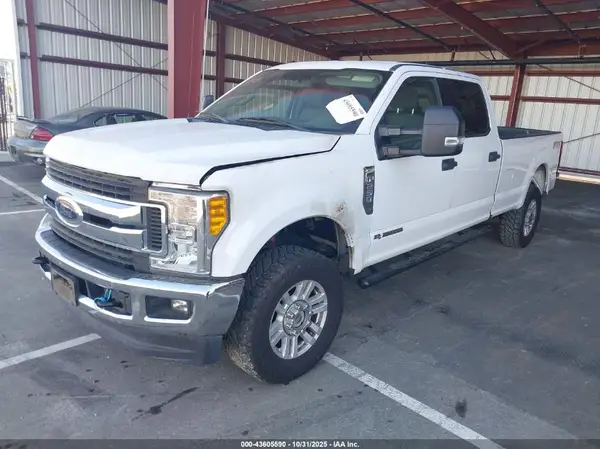 1FT7W2BT4HEE26465 2017 FORD F250 - Image 2