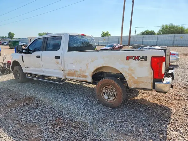 1FT7W2BT4HEF35489 2017 FORD F250 - Image 2