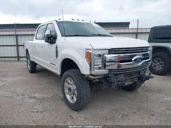 1FT7W2BT4JEB04124 2018 FORD F250 - Image 1