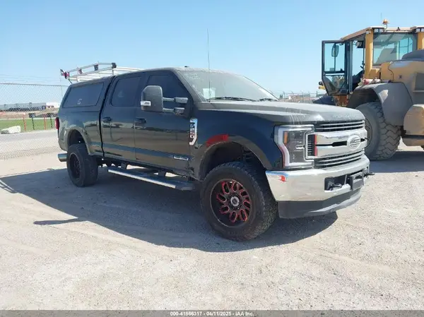 1FT7W2BT4JEB37494 2018 FORD F250 - Image 1