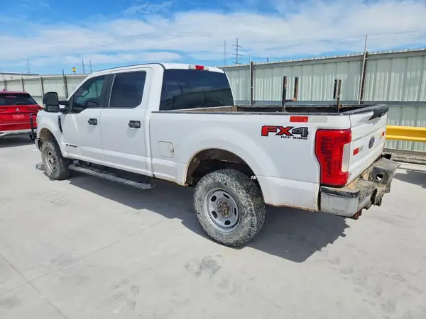 1FT7W2BT4JEB64775 2018 FORD F250 - Image 2