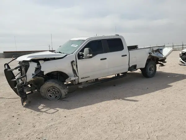 1FT7W2BT4REC14330 2024 FORD F250 - Image 1
